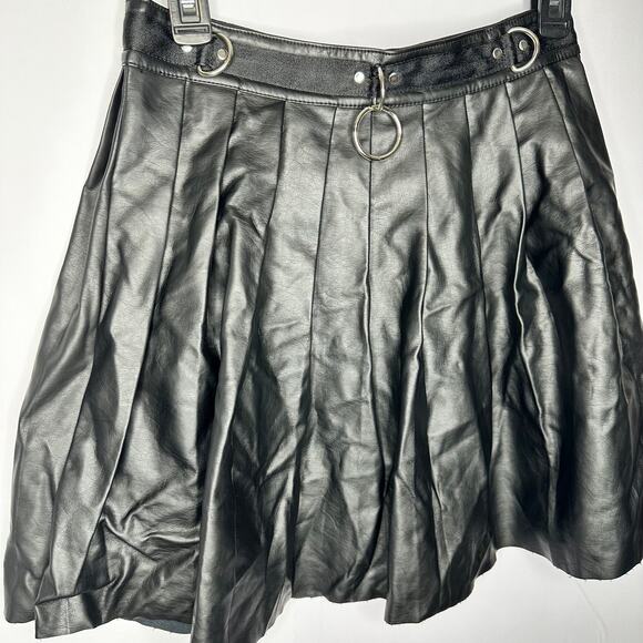 Dolls Kill x CURRENT MOOD Faux Leather Goth Punk Black Pleats Mini Skirt Medium - Picture 3 of 7